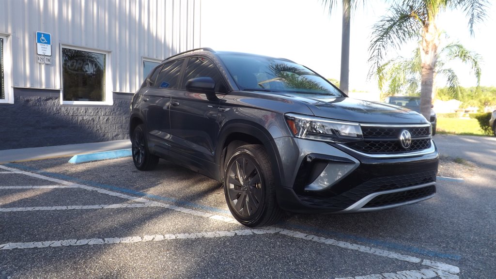 2022 Volkswagen Taos 1.5T S's photo