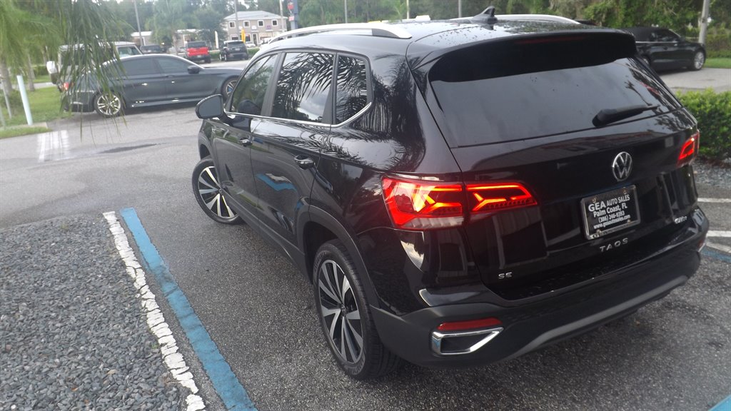 2022 Volkswagen Taos SE - Photo 10