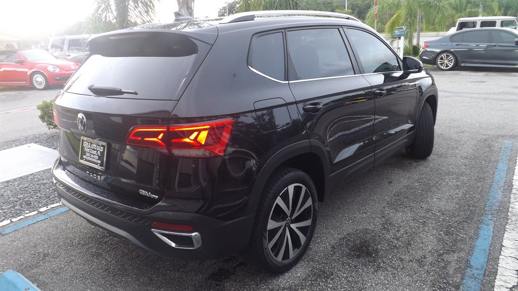 2022 Volkswagen Taos SE - Photo 8