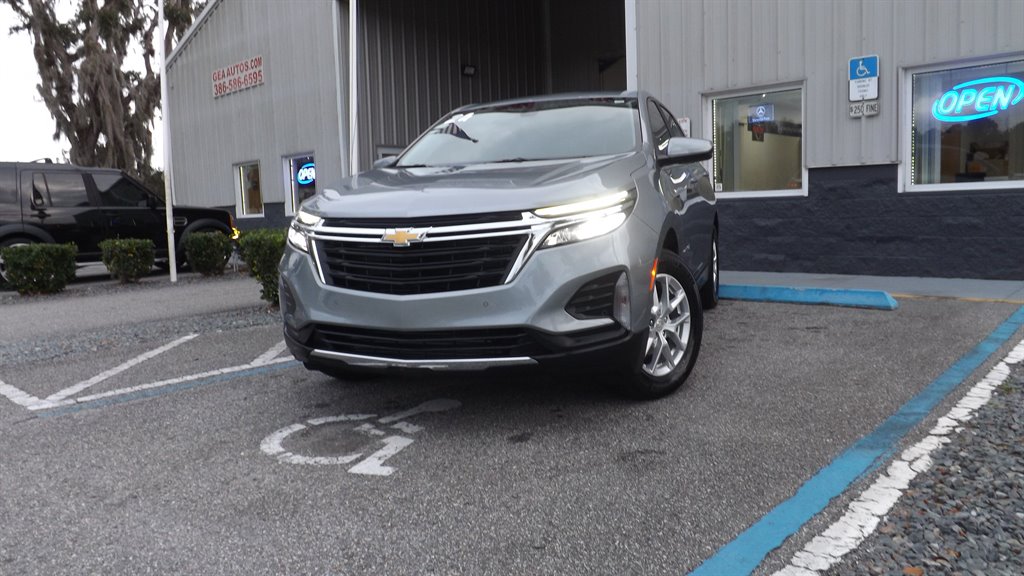 2024 Chevrolet Equinox LT's photo