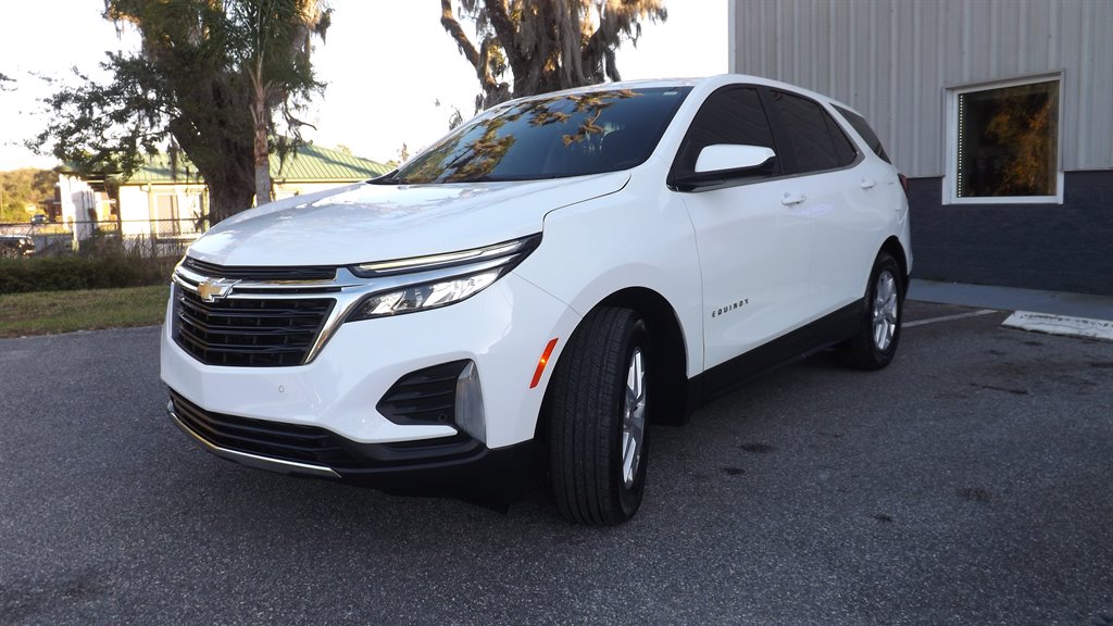 2024 Chevrolet Equinox LT's photo