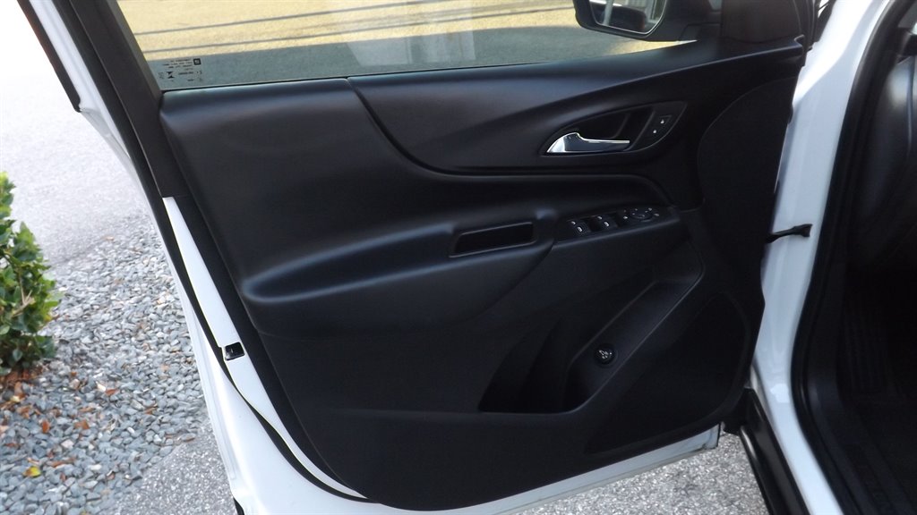 2024 Chevrolet Equinox LT - Photo 10