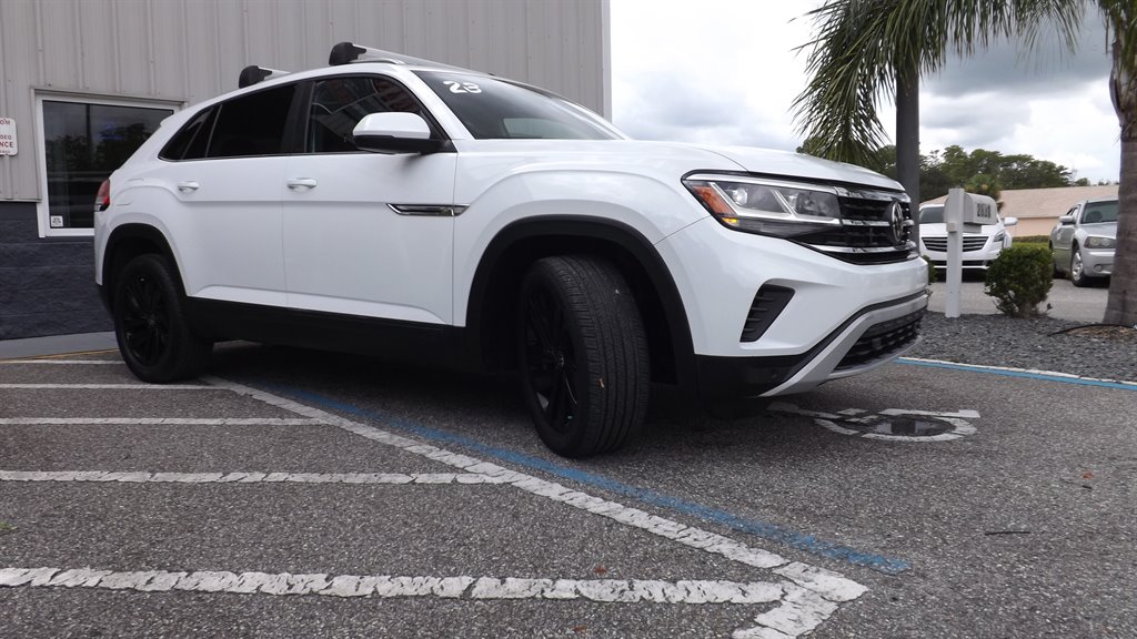 2023 Volkswagen Atlas Cross Sport SE w/Tech's photo